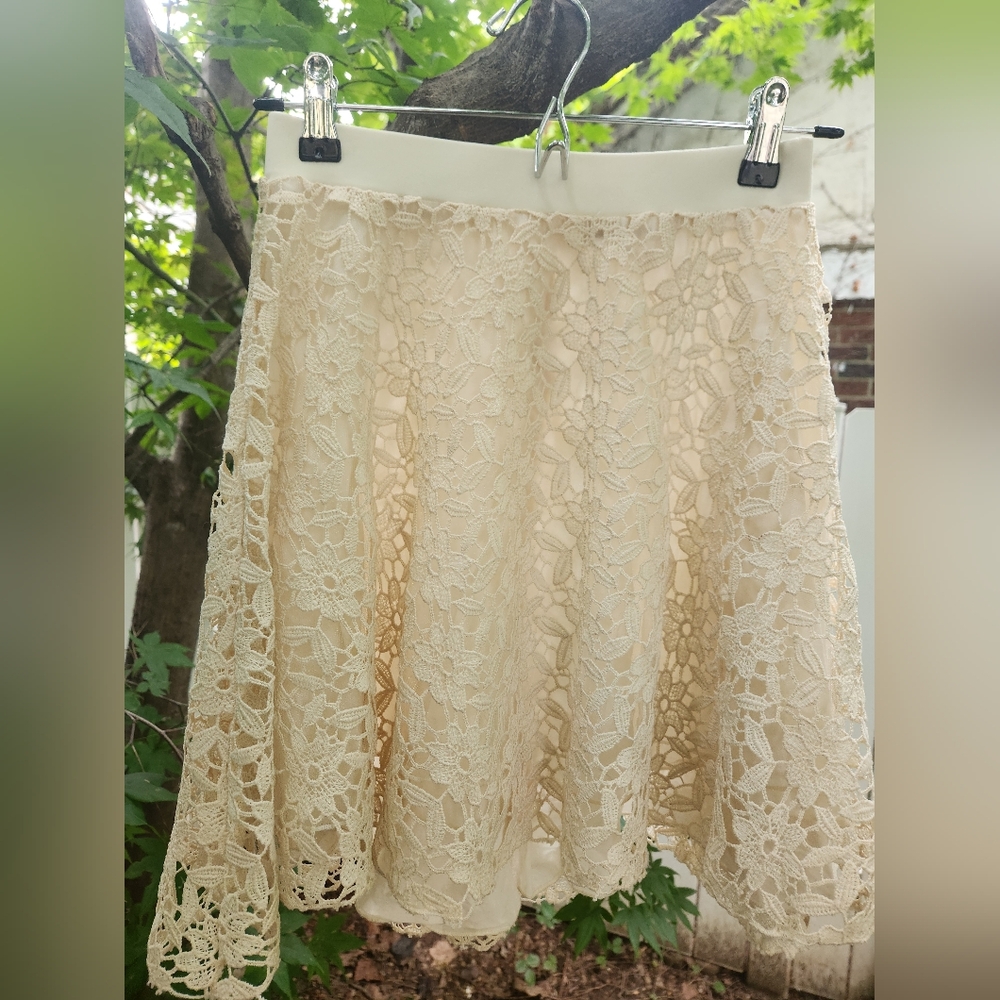 Girls Patricia Pepe 💐 Off-White Laced Skirt size L